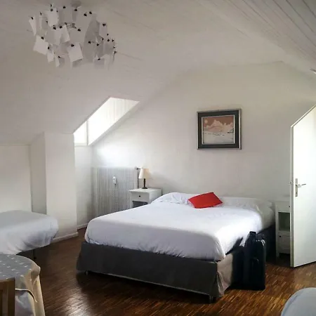 Ugo Art Lodge Bright *