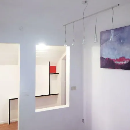 Апартаменты Ugo Art Lodge Bright *